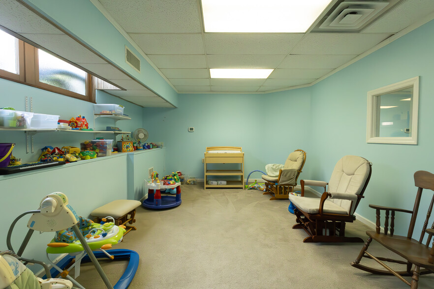 More Photos Of 309 N Broad St, Grove City Religious Facility For Sale
