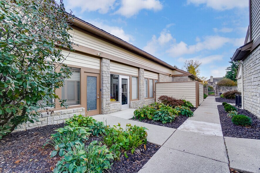More Photos Of 5900-5920 Cromdale Dr, Dublin Daycare Center For Sale