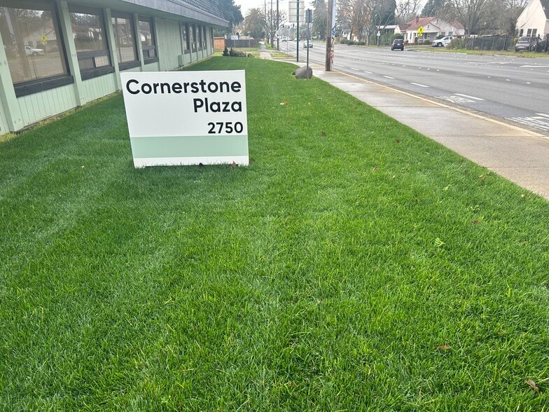 More Photos Of 2750 G St, Merced Office For Lease