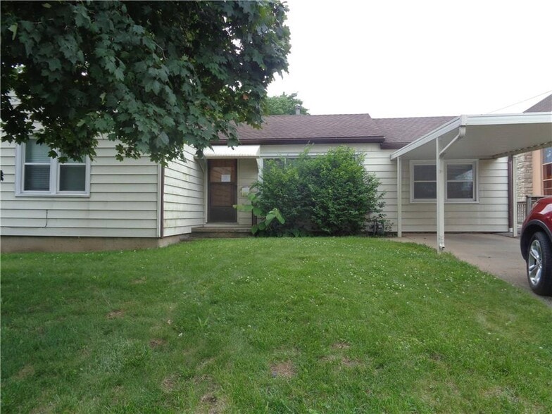More Photos Of 1800 S Northern Blvd, Independence Specialty For Sale