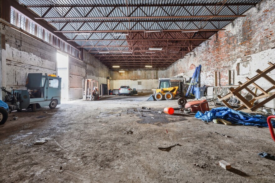 More Photos Of 688 E Eagle St, Buffalo Warehouse For Sale