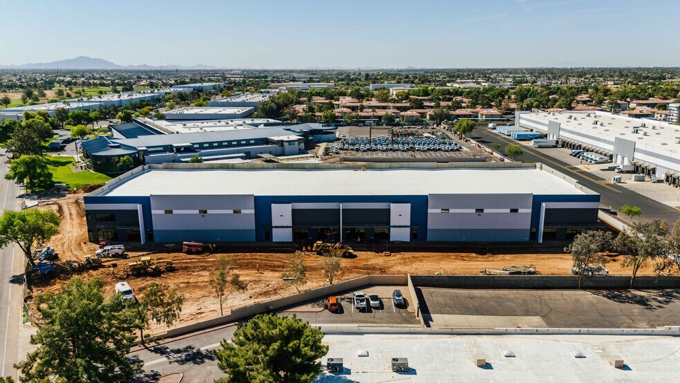 More Photos Of 1352 N Fiesta Blvd, Gilbert Distribution For Lease