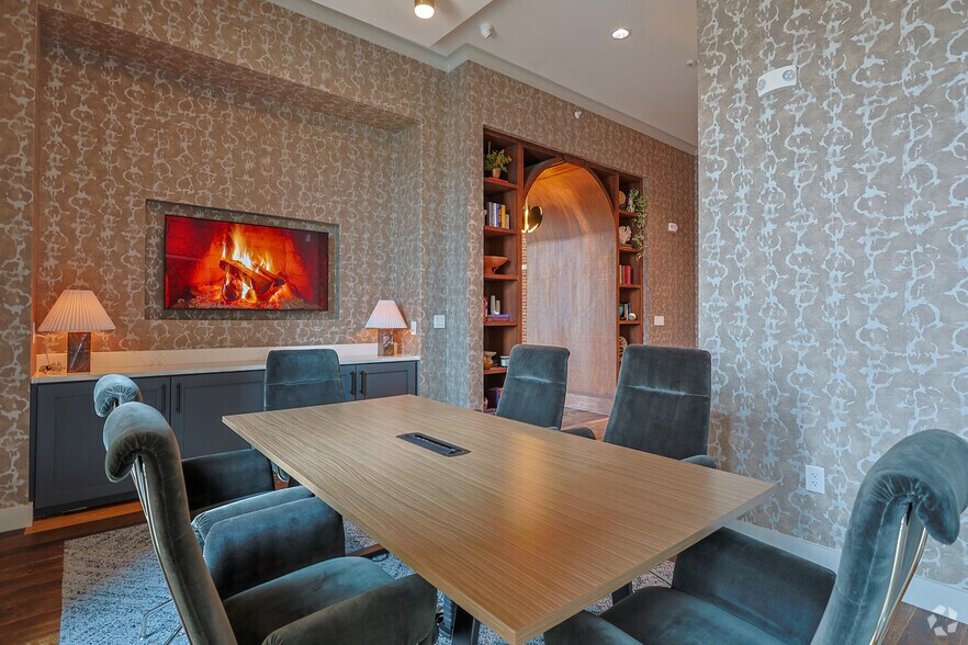 More Photos Of 760 Airport Blvd, Austin Apartments For Lease