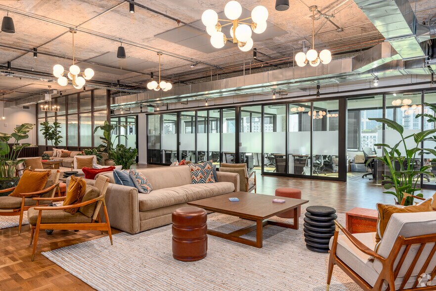 More Photos Of 2916 N Miami Ave, Miami Office For Lease