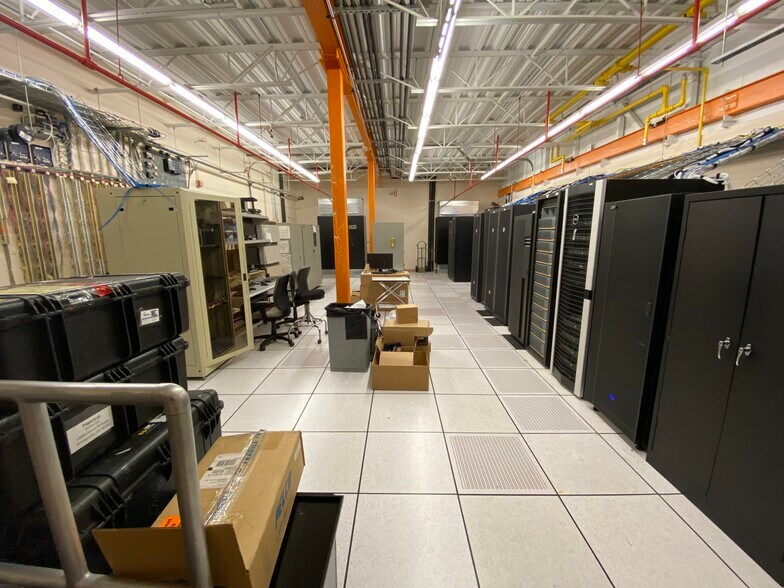 More Photos Of 13000 Darice Pky, Strongsville Warehouse For Lease