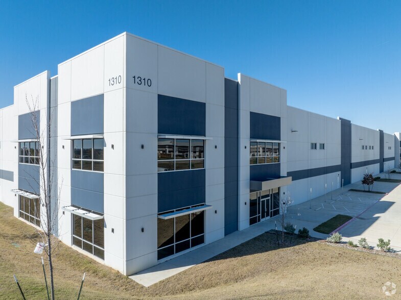 More Photos Of 1310 Blue Ridge, Georgetown Warehouse For Lease