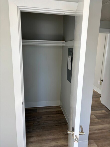 More Photos Of 17 Water St, Milford Office For Lease