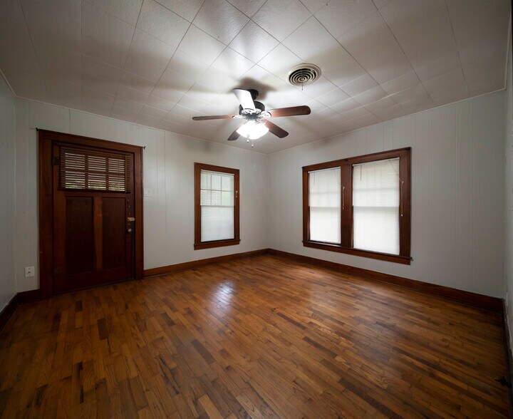 More Photos Of , Denton Unknown For Sale