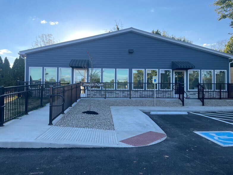 More Photos Of 213 Peachtree St, Shelbyville Office For Lease