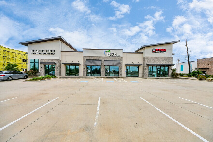 More Photos Of 167 Citadel Way, Sugar Land Medical For Lease