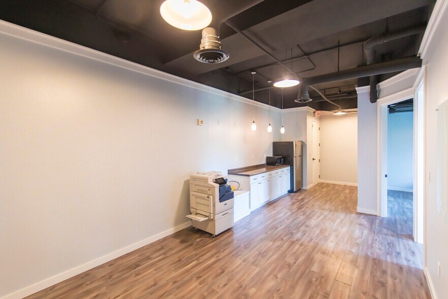 More Photos Of 2050 W County Highway 30A, Santa Rosa Beach Loft Creative Space For Sale