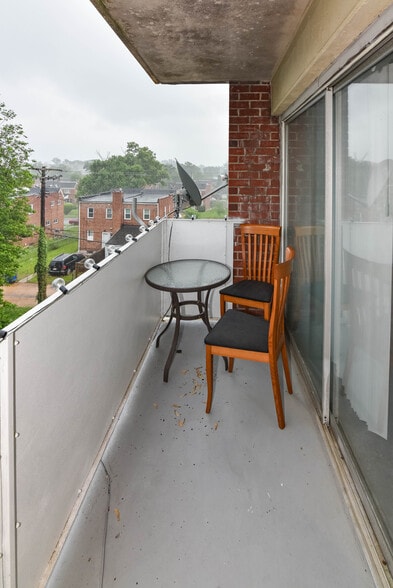 More Photos Of 3809 Clarks Ln, Baltimore Apartments For Sale