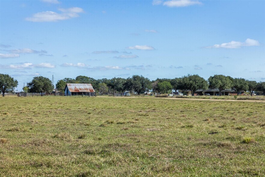 More Photos Of 4231 Johnston Rd, Wallis Land For Sale