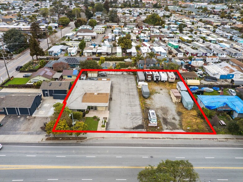 Primary Photo Of 3811 Portola Dr, Santa Cruz Medical For Sale