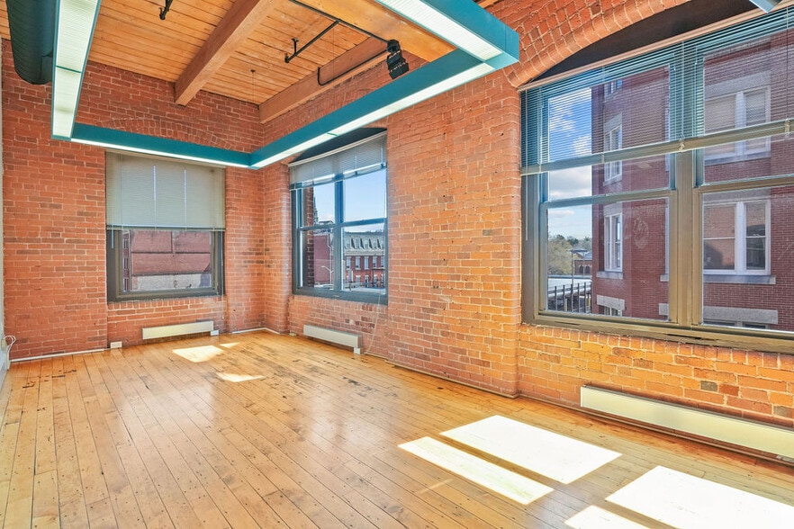 More Photos Of 55 Pine St, Providence Office Residential For Sale