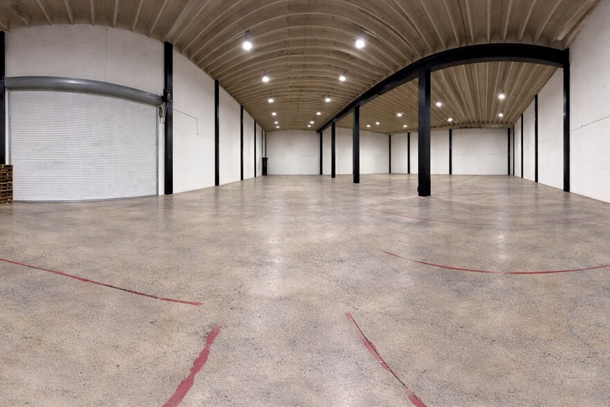 More Photos Of 11441 SW 208th Dr, Miami Warehouse For Lease