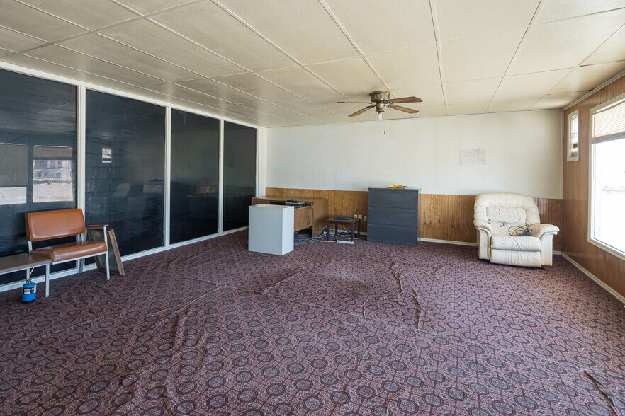 More Photos Of 15 W Main St, Green River Freestanding For Sale