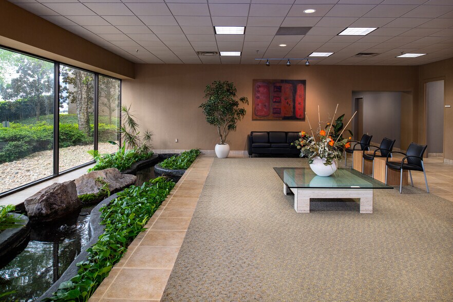 More Photos Of 2402 Wildwood Ave, North Little Rock Medical For Lease