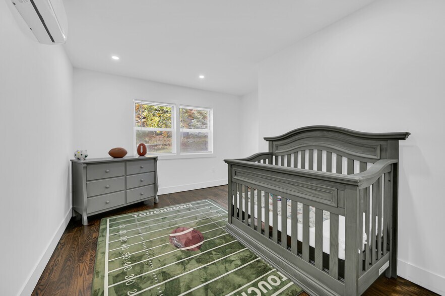 More Photos Of , Jefferson Valley Unknown For Sale