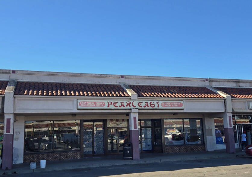Primary Photo Of 1539-1579 S Broadway, Santa Maria Storefront For Lease