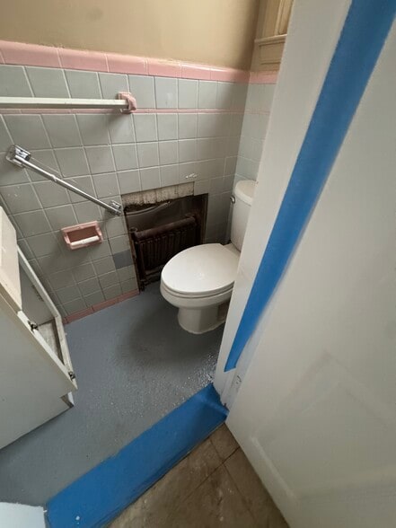 More Photos Of 2449 Shirley Ave, Baltimore Flex For Sale