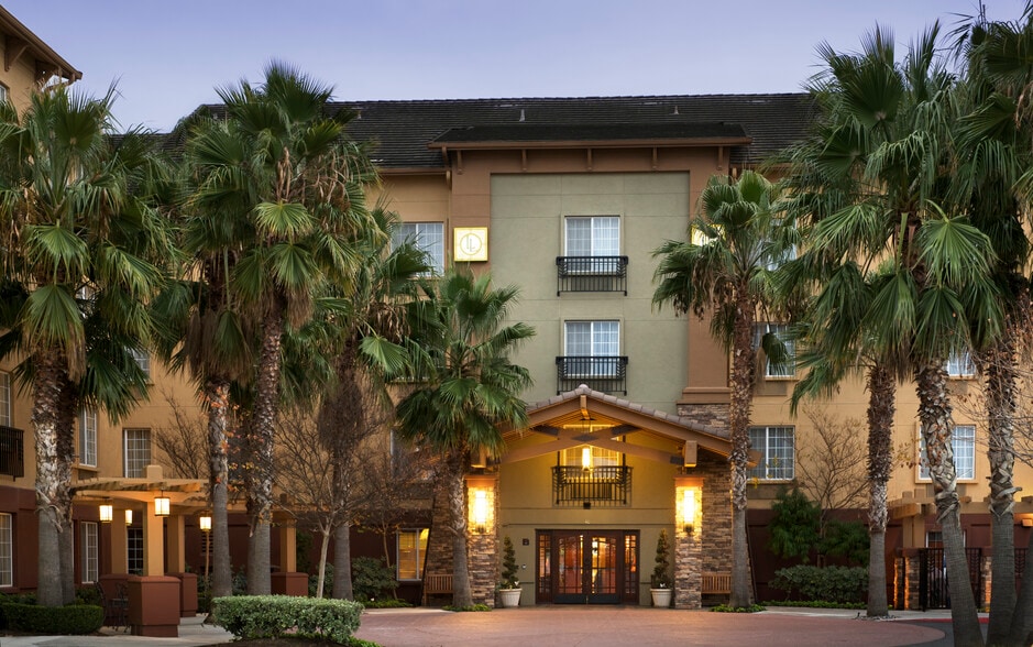 Primary Photo Of 15805 SE 37th St, Bellevue Hotel For Sale