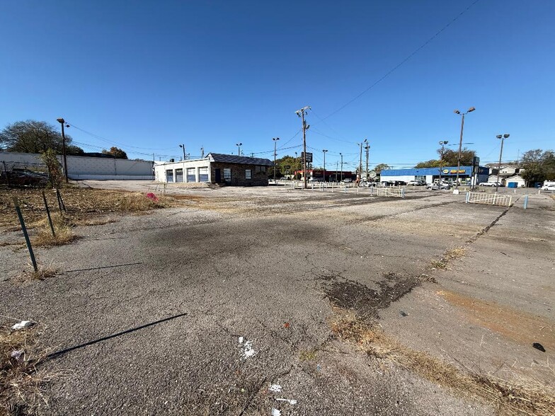 More Photos Of 6005 Charlotte Pike, Nashville Freestanding For Lease