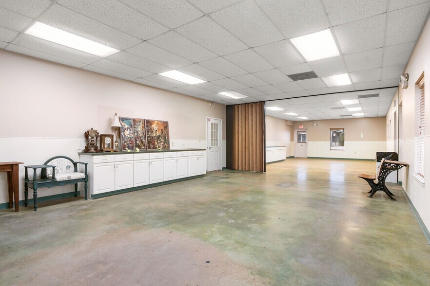 More Photos Of 2200 Sciaaca Rd, Spring Office For Sale