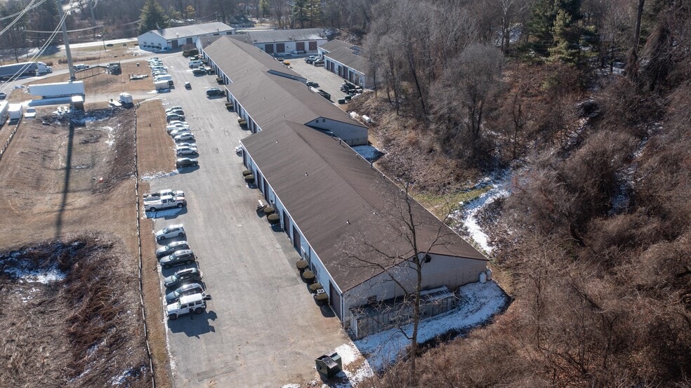 More Photos Of 50 S End Plz, New Milford Light Distribution For Sale