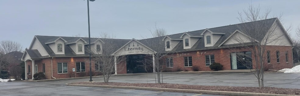 Primary Photo Of 1429 Province Ter, Menasha Office For Sale