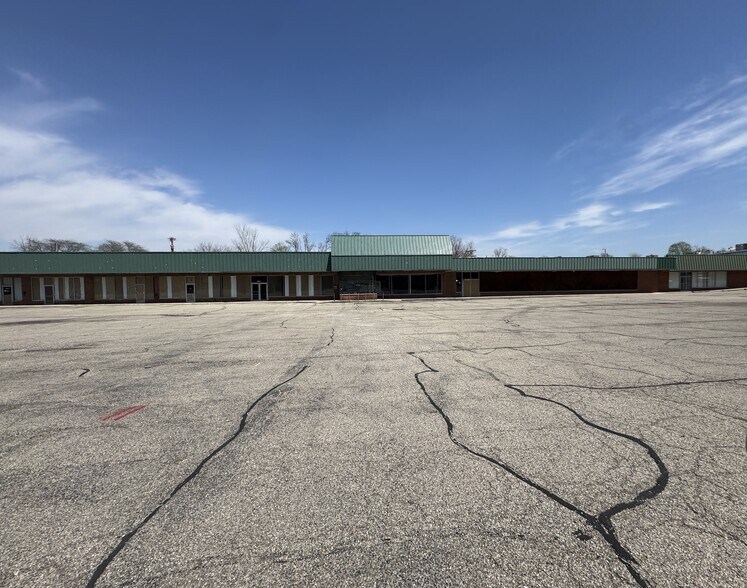 More Photos Of 4614-4652 Wilmington Pike, Dayton General Retail For Sale