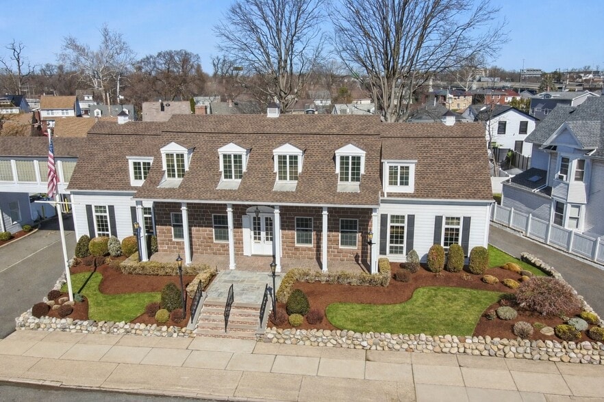 Primary Photo Of 37 Park Ave, Lyndhurst Office For Sale