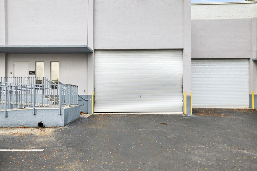 More Photos Of 1400-1466 NW 82nd Ave, Doral Refrigeration Cold Storage For Lease