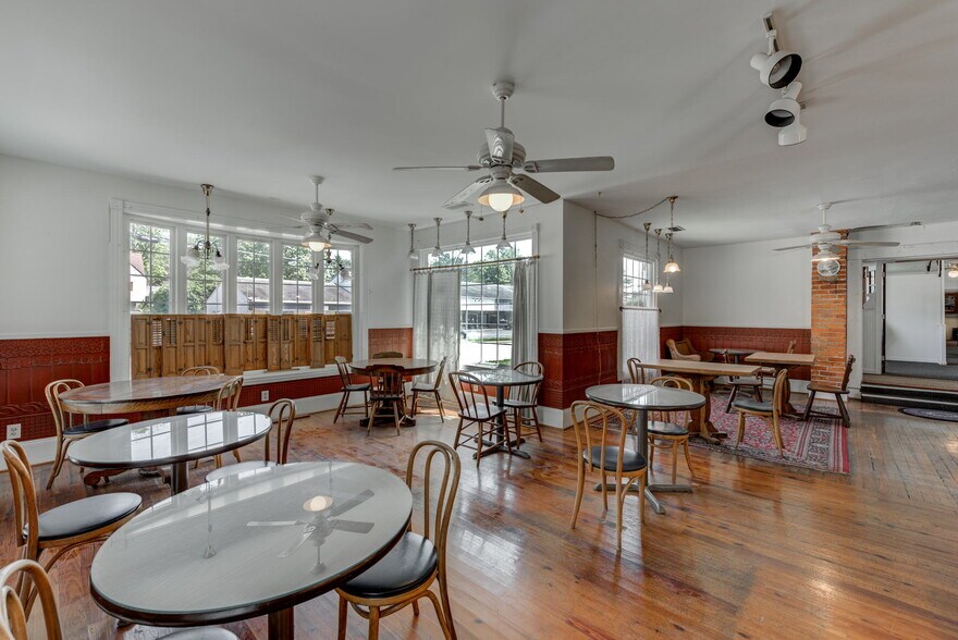 More Photos Of 9430 Main Ave, Cincinnati General Retail For Sale