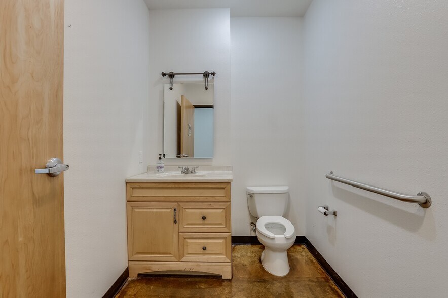 More Photos Of 6801-6845 Broadway, Denver Office For Lease