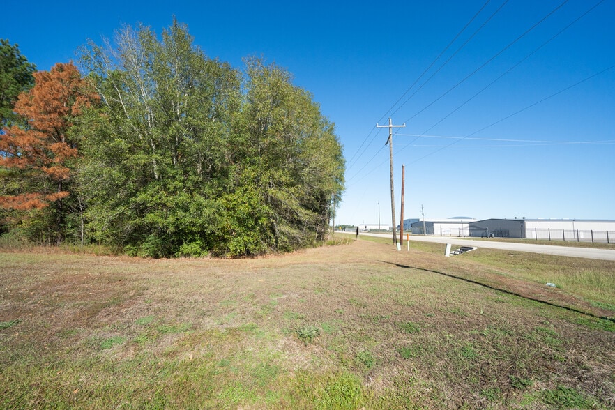 More Photos Of 10023 Airport Rd, Conroe Land For Sale