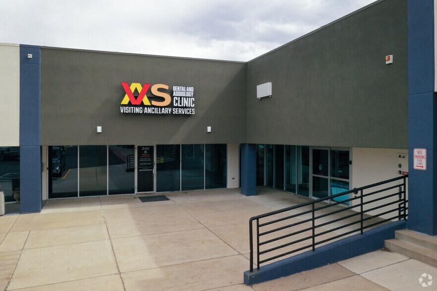 More Photos Of 550 E Thornton Pky, Thornton Unknown For Lease