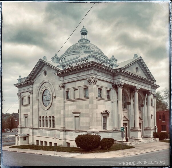 Primary Photo Of 1201 Felix St, Saint Joseph Lodge Meeting Hall For Sale