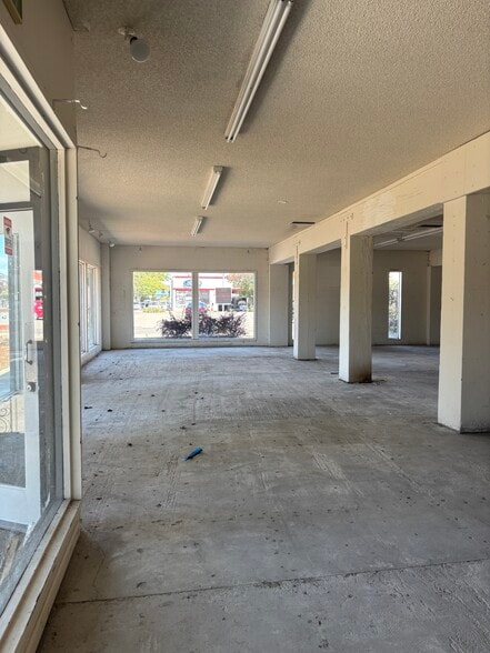 More Photos Of 6891-6893 Village Pky, Dublin Freestanding For Lease