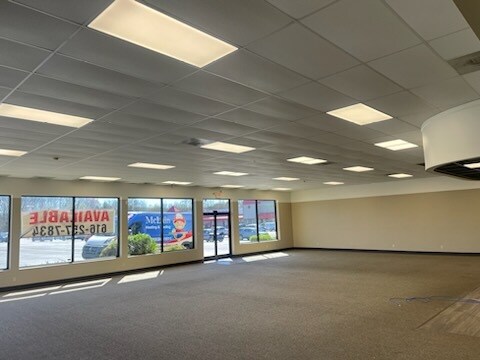 More Photos Of 1407 E Stone Dr, Kingsport Freestanding For Lease