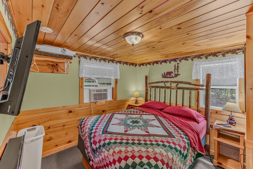 More Photos Of 218 US Route 3, Lincoln Hospitality For Sale