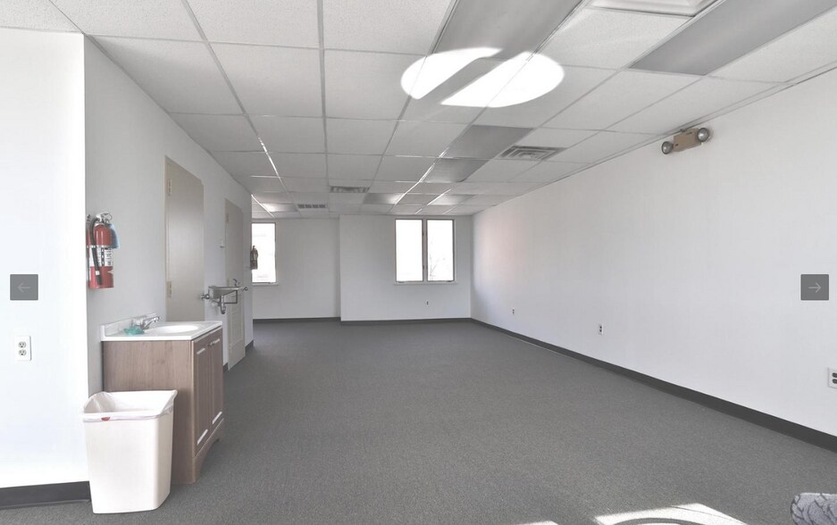 More Photos Of 6400 Seven Corners Pl, Falls Church Office For Sale