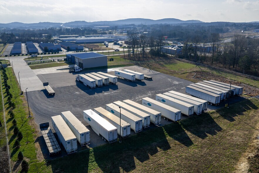 More Photos Of 145 Maddox-Simpson Pkwy, Lebanon Industrial For Lease