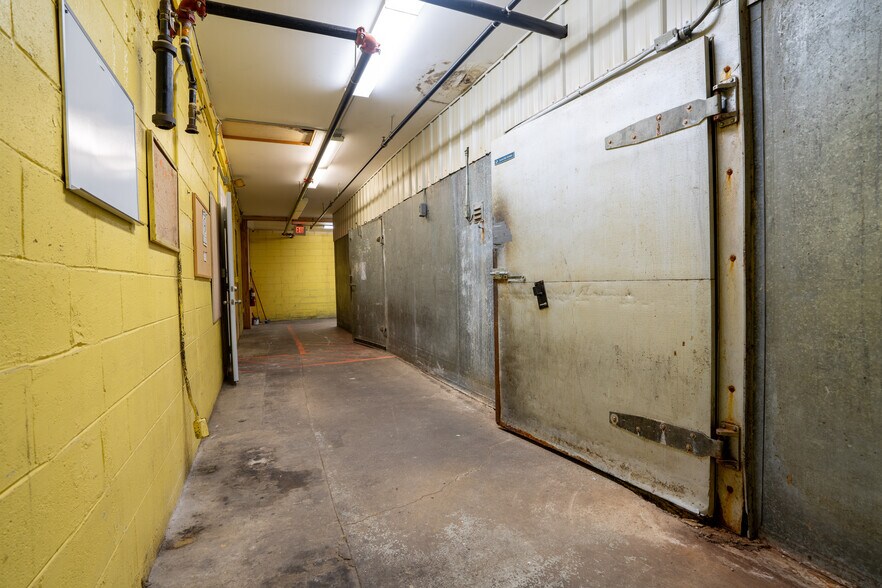 More Photos Of 21 1/2 W Main St, South Vienna Post Office For Sale