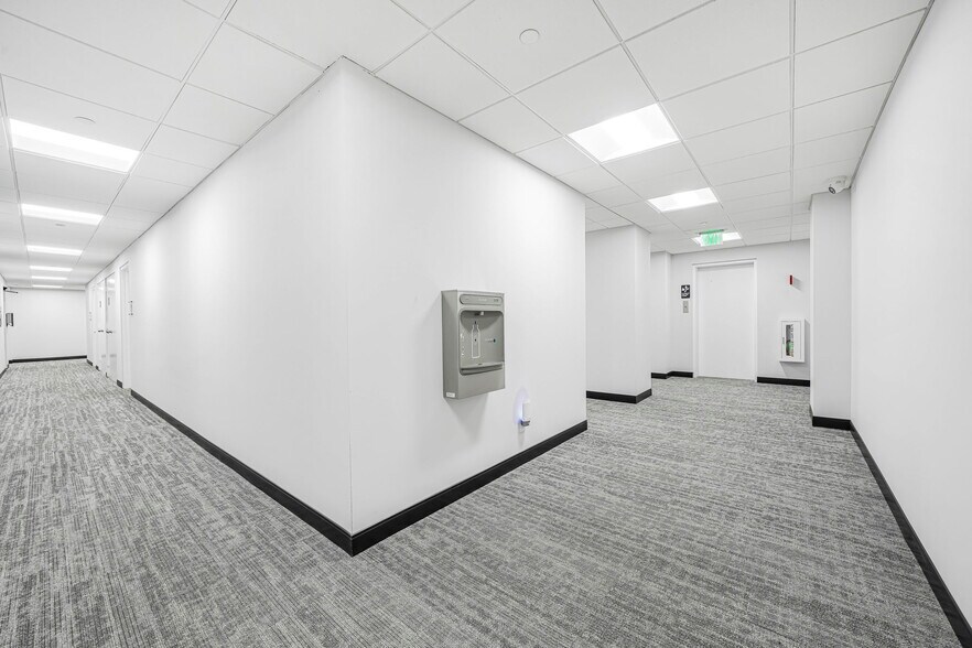 More Photos Of 1 Lethbridge Plz, Mahwah Office For Lease