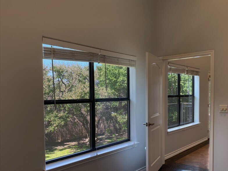 More Photos Of 16201 Dodd St, Volente Coworking Space