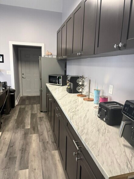 More Photos Of 525 Production Blvd, Naples Service For Sale