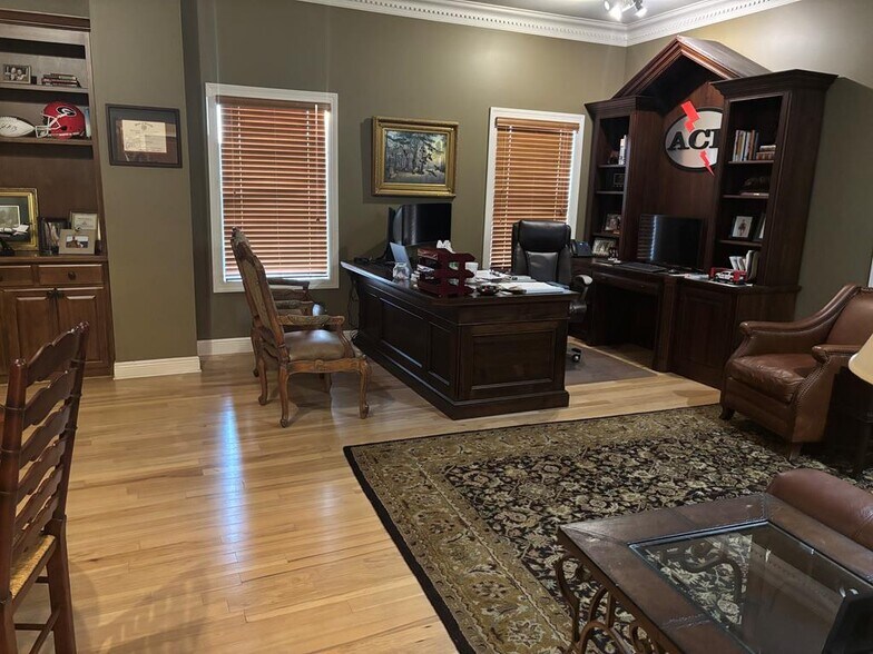 More Photos Of 4081 Inner Perimeter Rd, Valdosta Office Residential For Sale