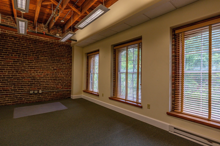 More Photos Of 1208-1212 E Cary St, Richmond Loft Creative Space For Lease