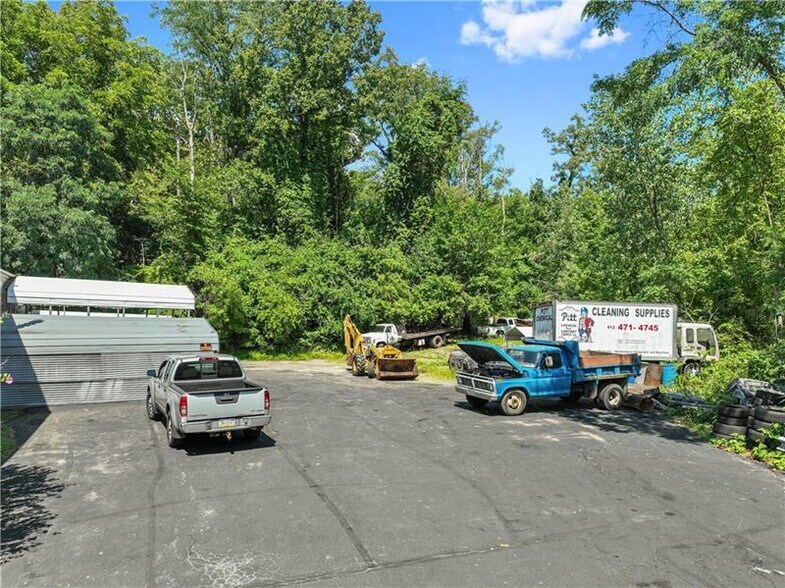 More Photos Of 560 Hoover Rd, Penn Hills Warehouse For Sale